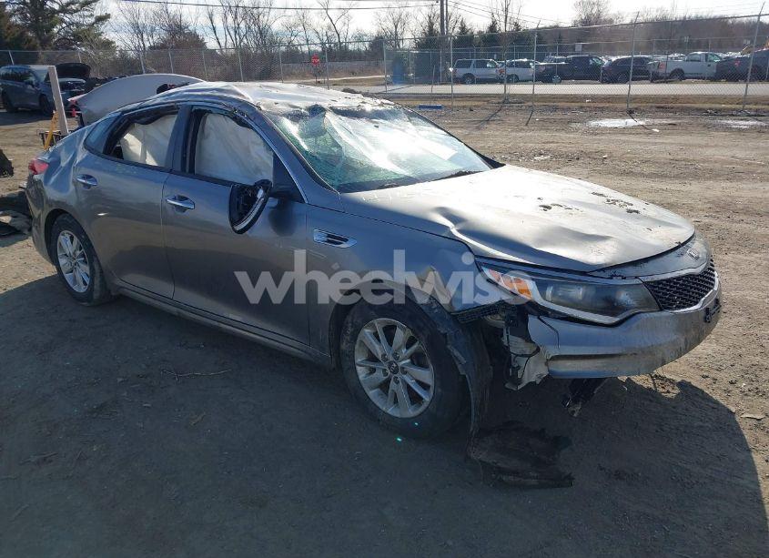 2018 Kia Optima LX (VIN 5XXGT4L38JG214219) main photo