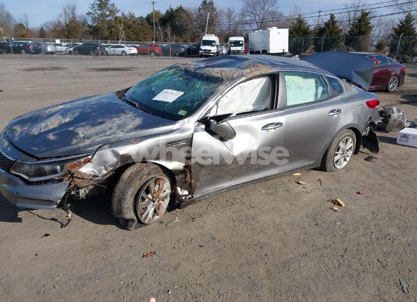 Photo 2 of 2018 Kia Optima LX (VIN 5XXGT4L38JG214219)