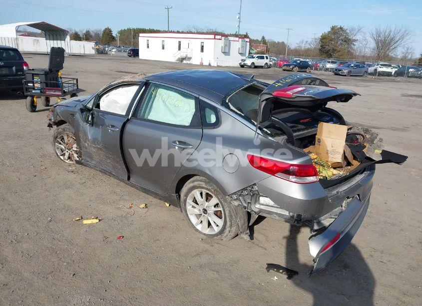 Photo 3 of 2018 Kia Optima LX (VIN 5XXGT4L38JG214219)
