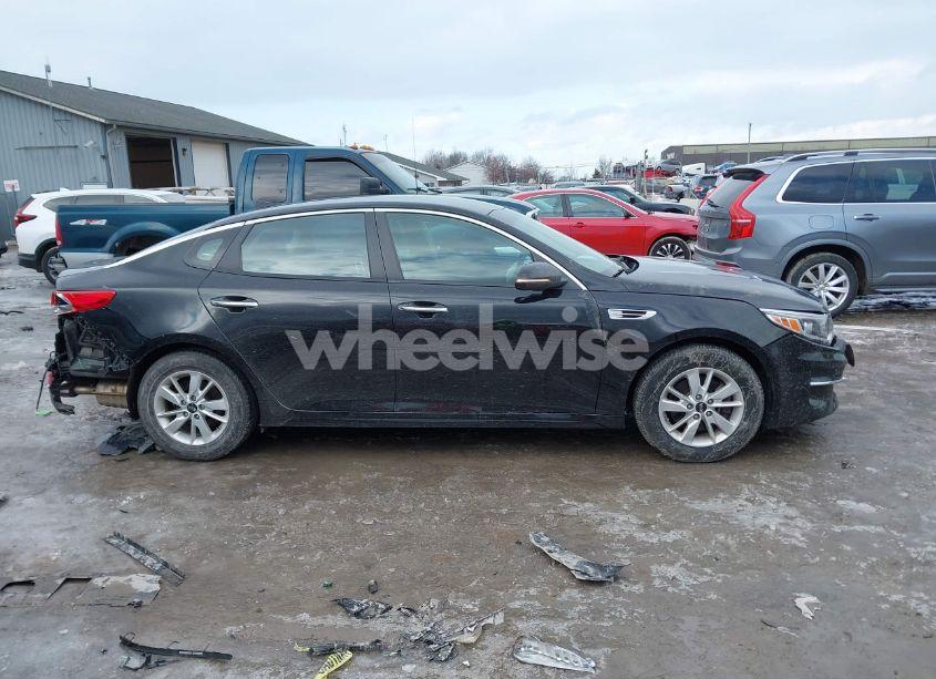 Photo 13 of 2018 Kia Optima LX (VIN 5XXGT4L38JG222725)