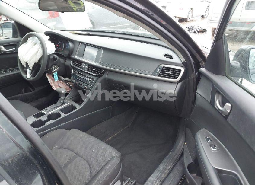 Photo 5 of 2018 Kia Optima LX (VIN 5XXGT4L38JG222725)