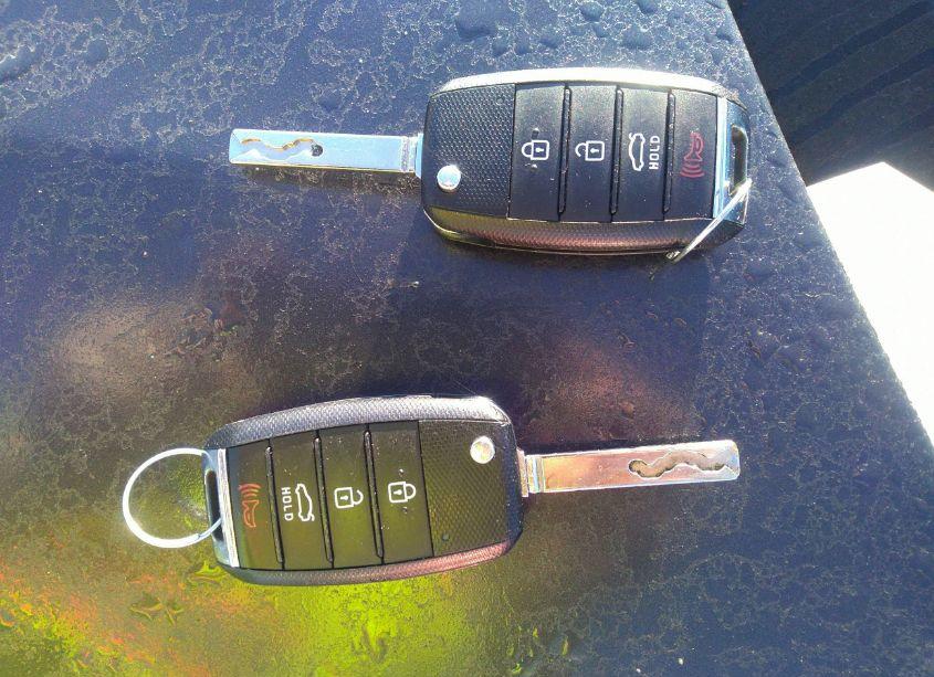 Photo 11 of 2018 Kia Optima S (VIN 5XXGT4L38JG227343)