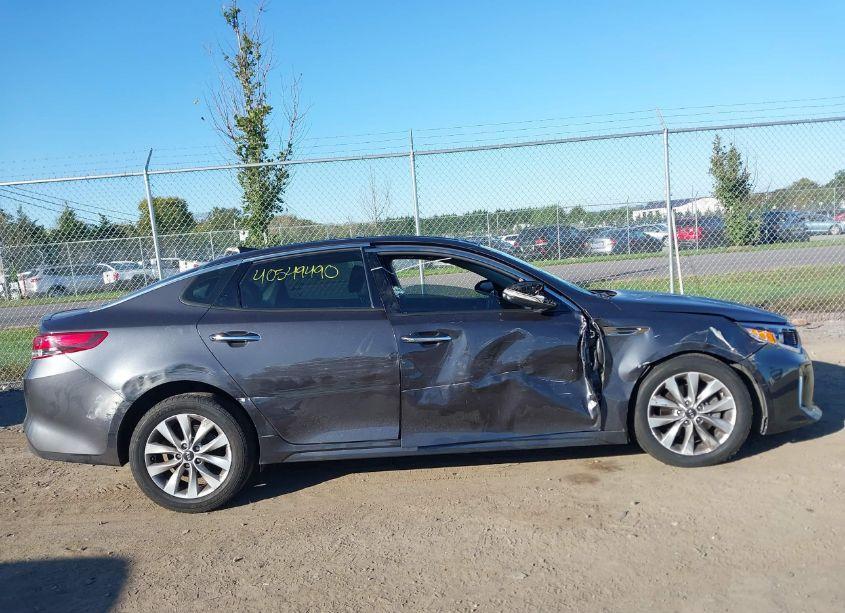 Photo 13 of 2018 Kia Optima S (VIN 5XXGT4L38JG227343)