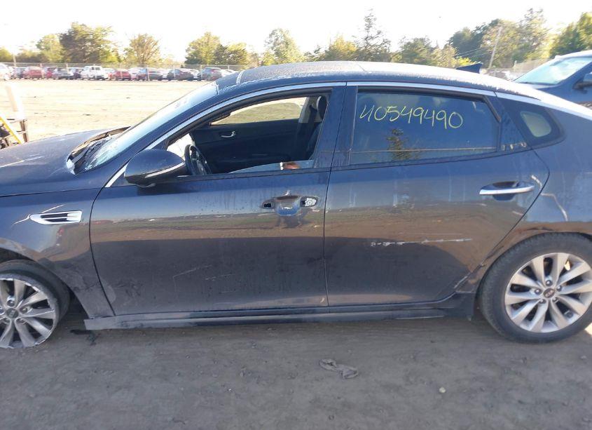 Photo 14 of 2018 Kia Optima S (VIN 5XXGT4L38JG227343)