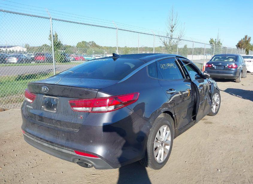 Photo 4 of 2018 Kia Optima S (VIN 5XXGT4L38JG227343)