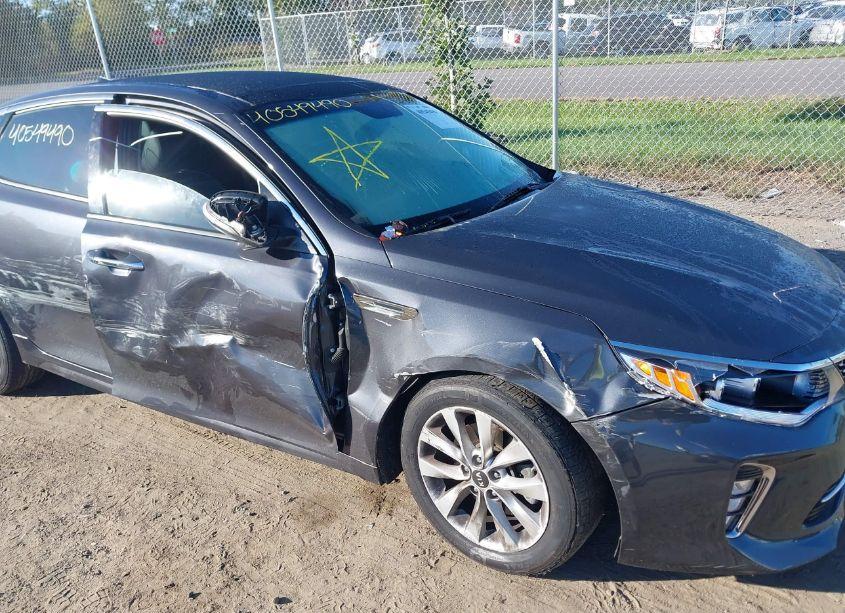 Photo 6 of 2018 Kia Optima S (VIN 5XXGT4L38JG227343)