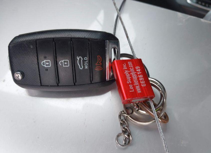 Photo 11 of 2018 Kia Optima LX (VIN 5XXGT4L38JG227696)