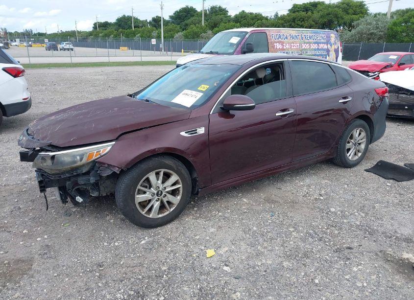 Photo 2 of 2018 Kia Optima LX (VIN 5XXGT4L38JG227696)