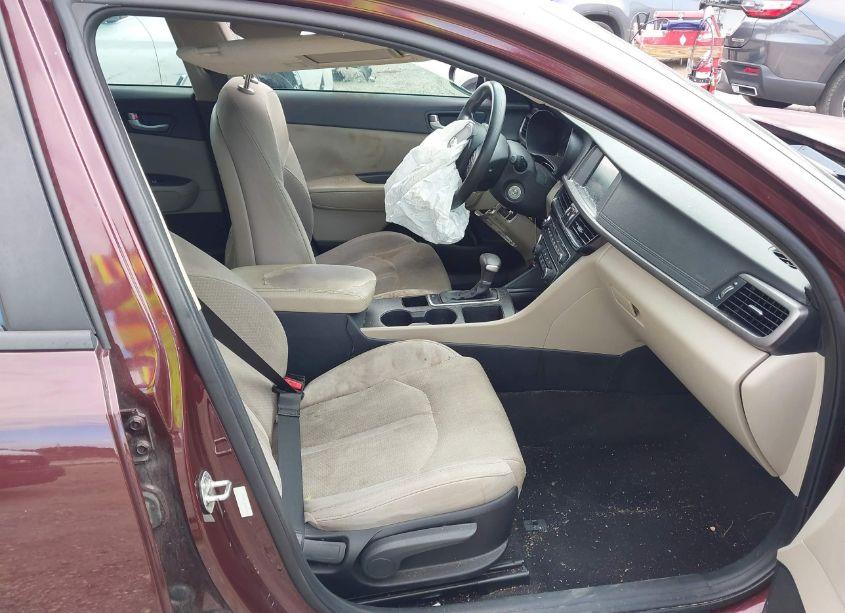 Photo 5 of 2018 Kia Optima LX (VIN 5XXGT4L38JG227696)