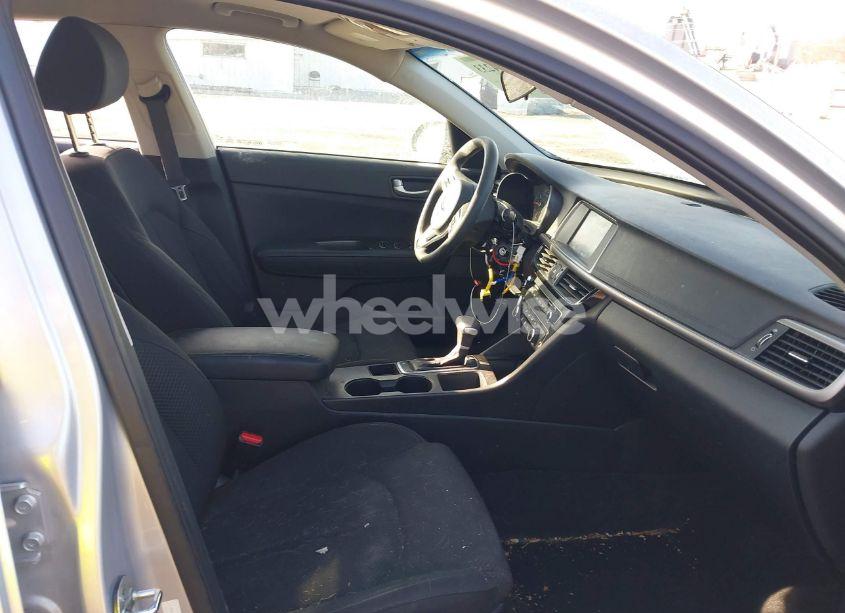 Photo 5 of 2018 Kia Optima LX (VIN 5XXGT4L38JG228279)