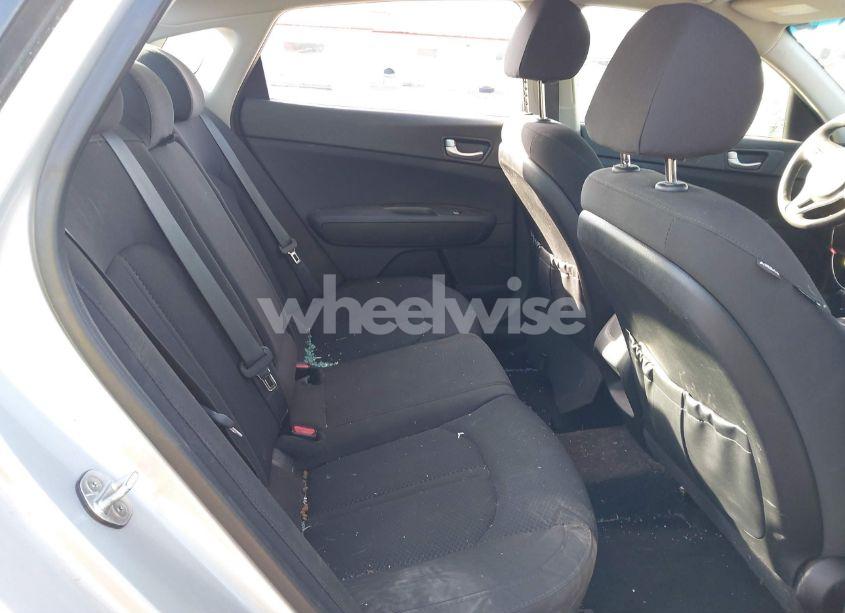 Photo 8 of 2018 Kia Optima LX (VIN 5XXGT4L38JG228279)