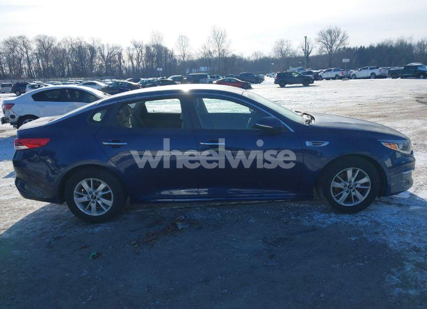 Photo 12 of 2018 Kia Optima LX (VIN 5XXGT4L38JG231277)