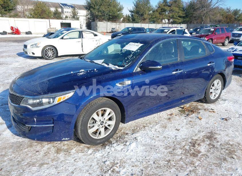 Photo 2 of 2018 Kia Optima LX (VIN 5XXGT4L38JG231277)