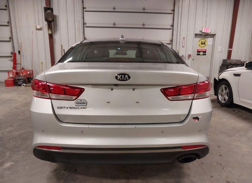 Photo 17 of 2018 Kia Optima LX (VIN 5XXGT4L38JG232624)