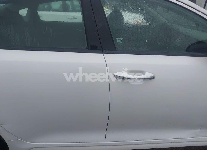 Photo 14 of 2018 Kia Optima LX (VIN 5XXGT4L38JG236267)