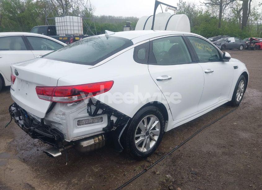 Photo 4 of 2018 Kia Optima LX (VIN 5XXGT4L38JG236267)