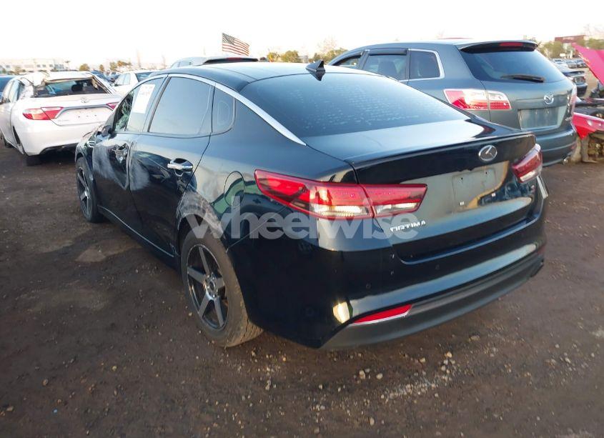 Photo 3 of 2018 Kia Optima S (VIN 5XXGT4L38JG240416)