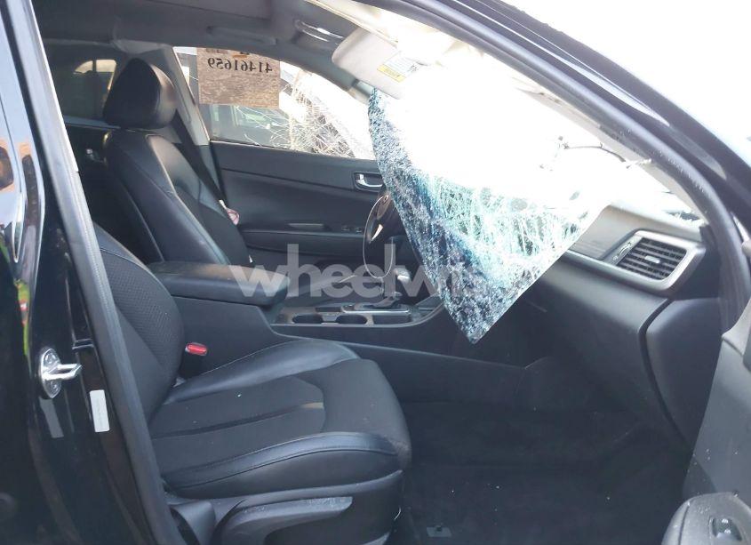 Photo 5 of 2018 Kia Optima S (VIN 5XXGT4L38JG240416)