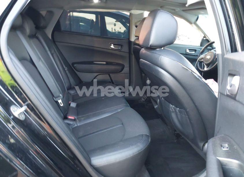 Photo 8 of 2018 Kia Optima S (VIN 5XXGT4L38JG240416)