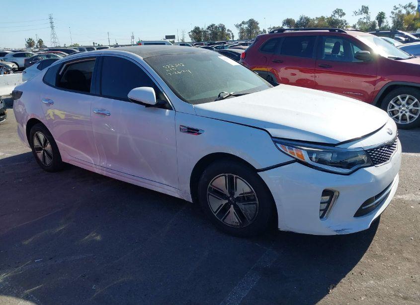 2018 Kia Optima S (VIN 5XXGT4L38JG241873) main photo