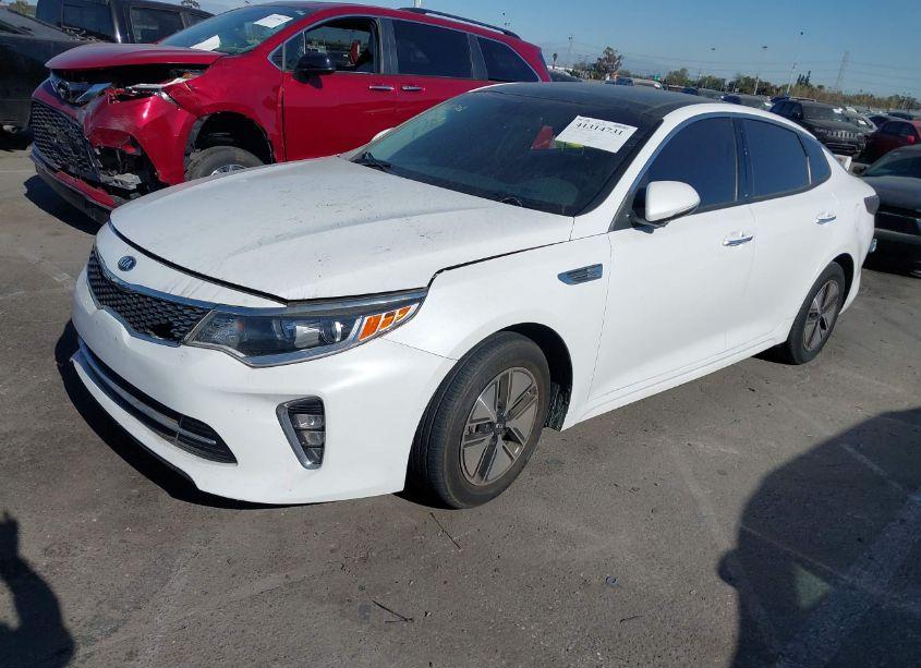 Photo 2 of 2018 Kia Optima S (VIN 5XXGT4L38JG241873)