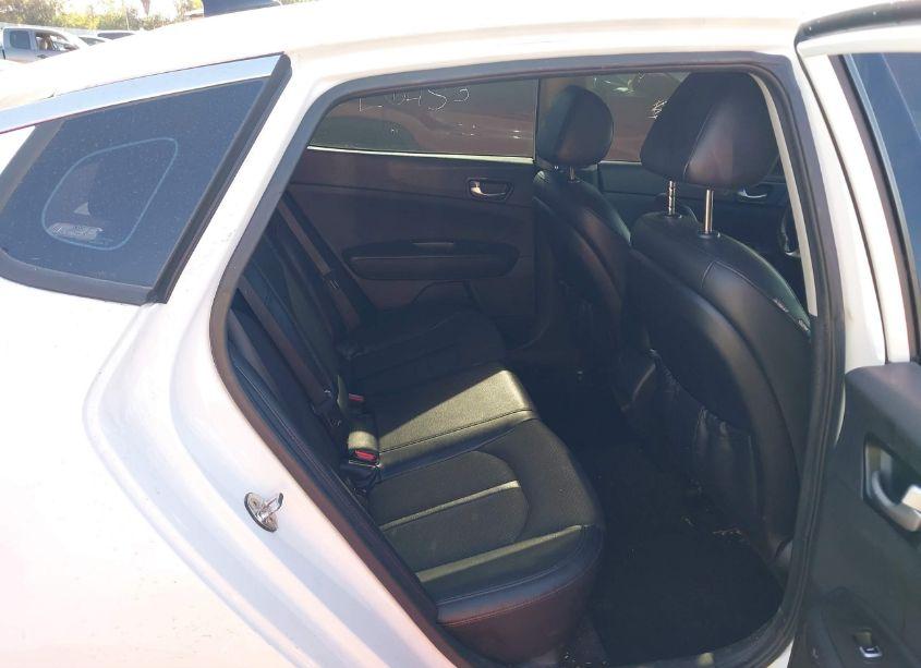 Photo 8 of 2018 Kia Optima S (VIN 5XXGT4L38JG241873)