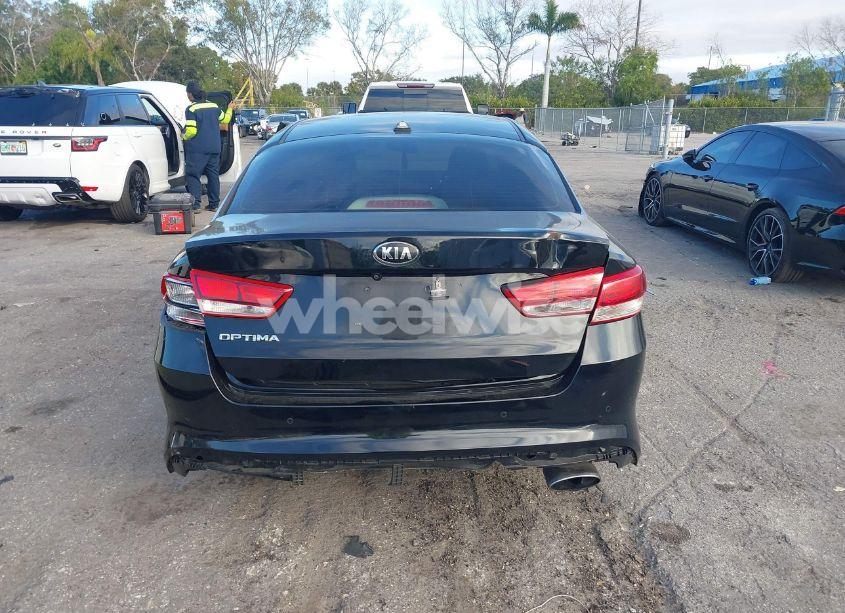 Photo 16 of 2018 Kia Optima LX (VIN 5XXGT4L38JG256924)