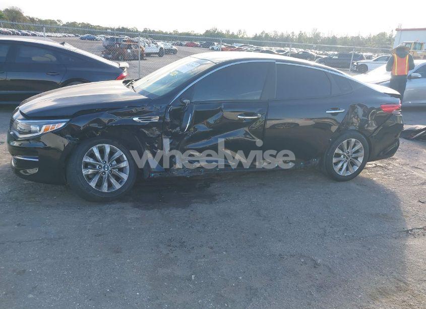 Photo 6 of 2018 Kia Optima LX (VIN 5XXGT4L38JG256924)