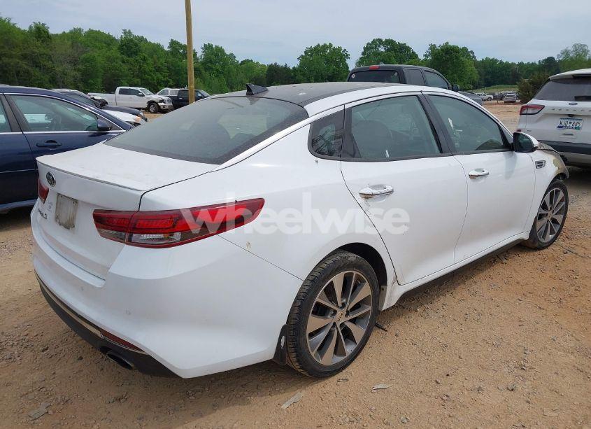 Photo 4 of 2018 Kia Optima S (VIN 5XXGT4L38JG258916)