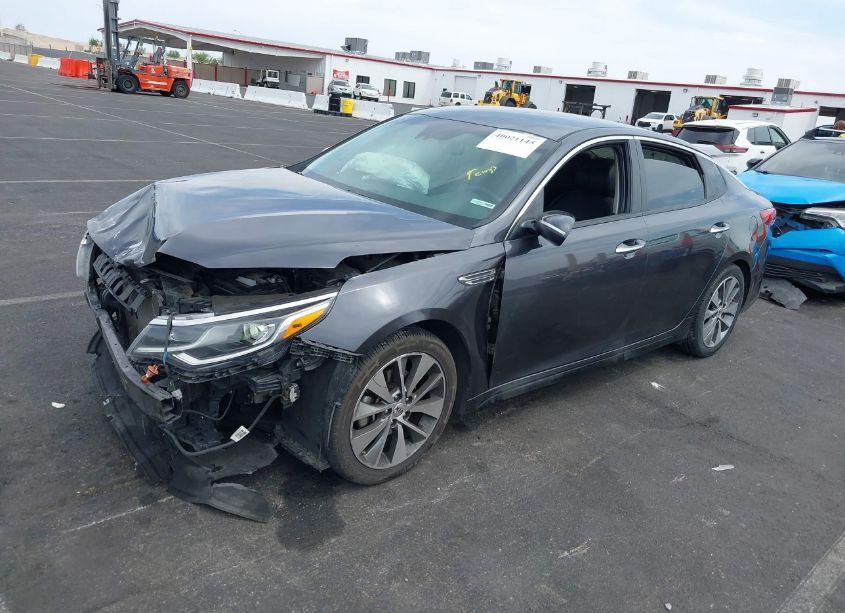 Photo 2 of 2019 Kia Optima S (VIN 5XXGT4L38KG280027)