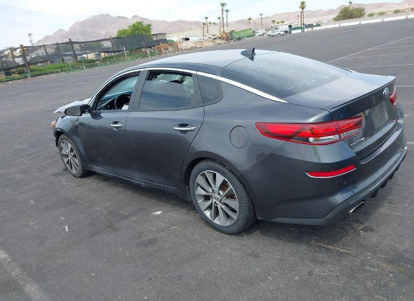 Photo 3 of 2019 Kia Optima S (VIN 5XXGT4L38KG280027)