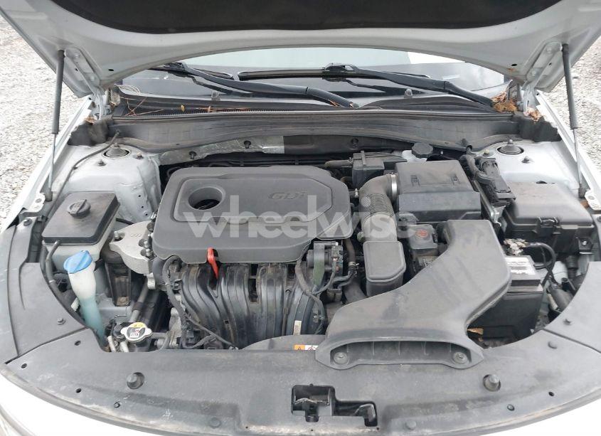 Photo 10 of 2019 Kia Optima LX (VIN 5XXGT4L38KG282053)