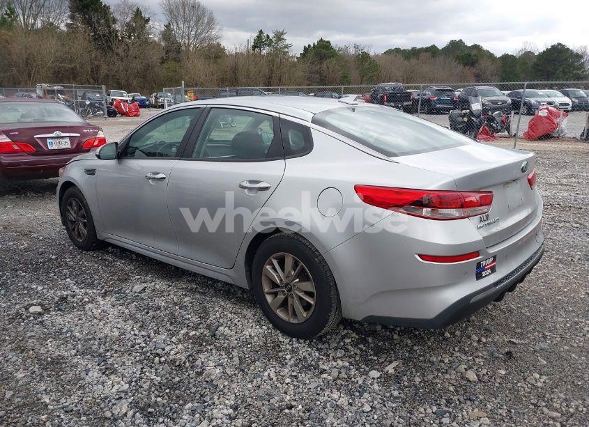 Photo 3 of 2019 Kia Optima LX (VIN 5XXGT4L38KG282053)