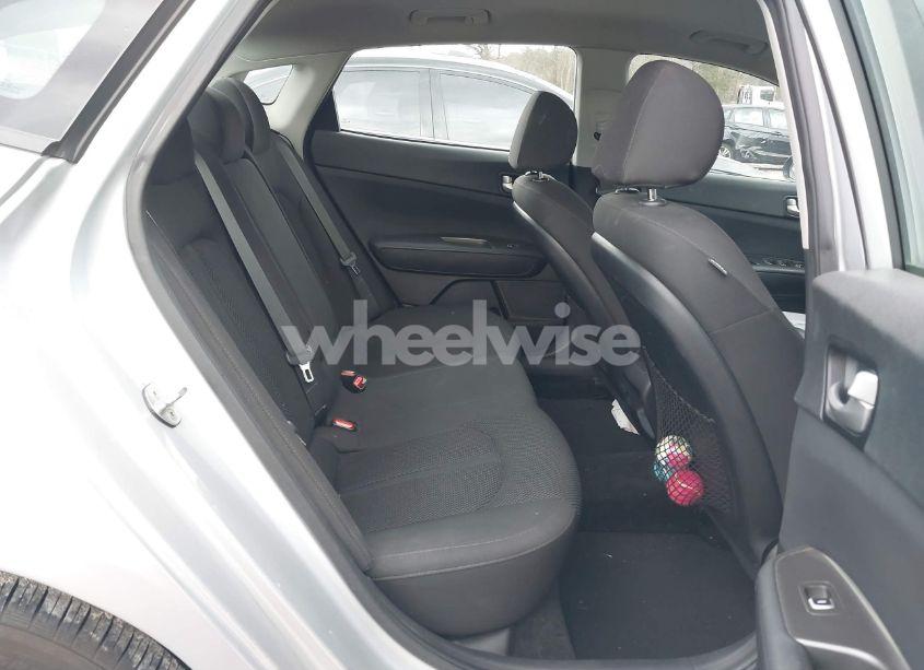 Photo 8 of 2019 Kia Optima LX (VIN 5XXGT4L38KG282053)