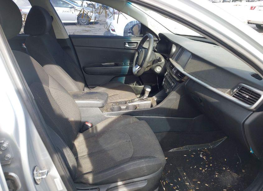 Photo 5 of 2019 Kia Optima LX (VIN 5XXGT4L38KG291058)