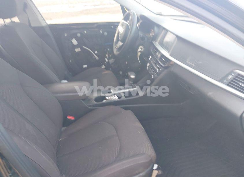 Photo 5 of 2019 Kia Optima LX (VIN 5XXGT4L38KG291707)