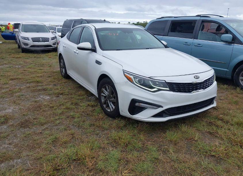 2019 Kia Optima LX (VIN 5XXGT4L38KG294669) main photo