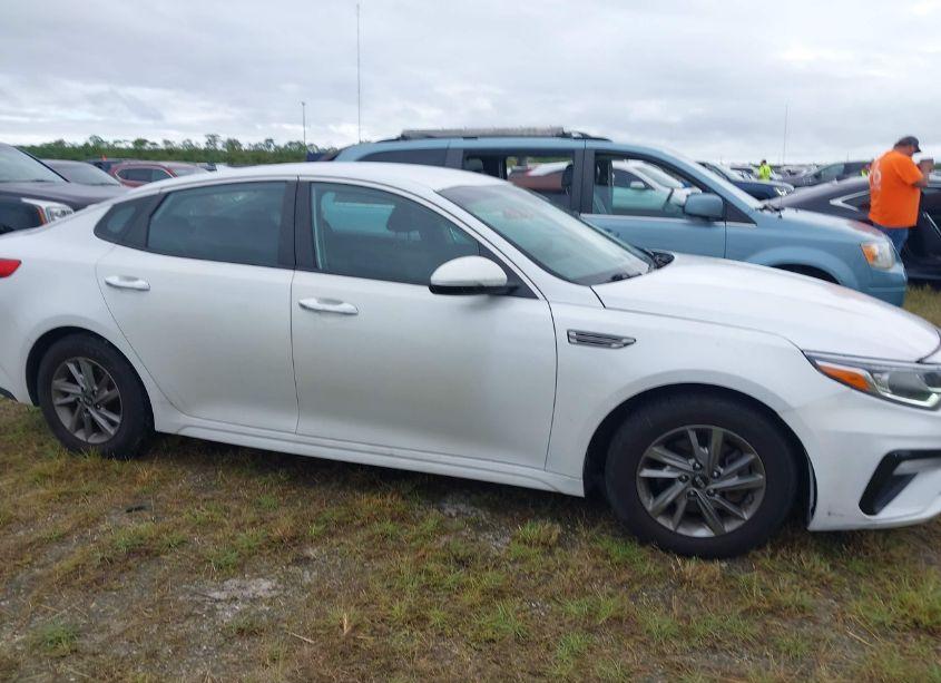 Photo 13 of 2019 Kia Optima LX (VIN 5XXGT4L38KG294669)