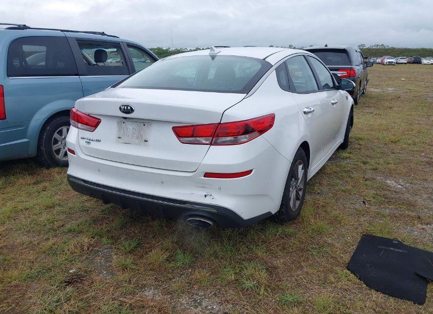 Photo 4 of 2019 Kia Optima LX (VIN 5XXGT4L38KG294669)