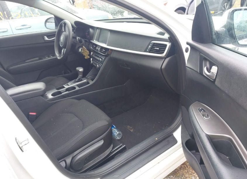 Photo 5 of 2019 Kia Optima LX (VIN 5XXGT4L38KG294669)