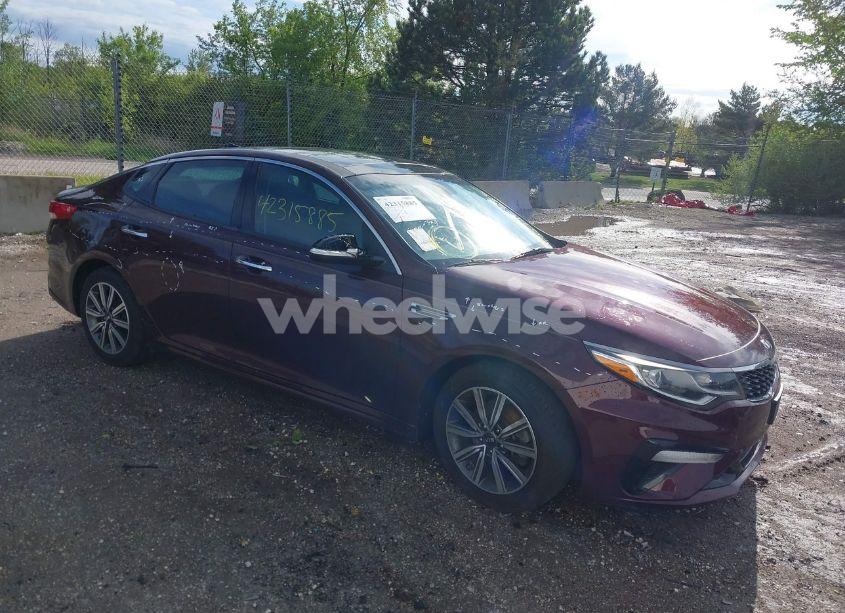 2019 Kia Optima LX (VIN 5XXGT4L38KG300261) main photo