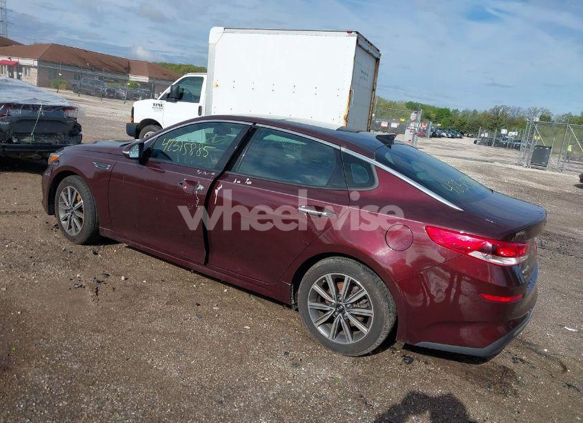 Photo 3 of 2019 Kia Optima LX (VIN 5XXGT4L38KG300261)