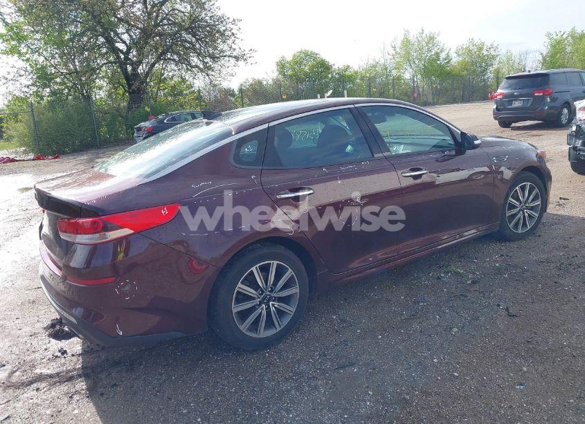 Photo 4 of 2019 Kia Optima LX (VIN 5XXGT4L38KG300261)