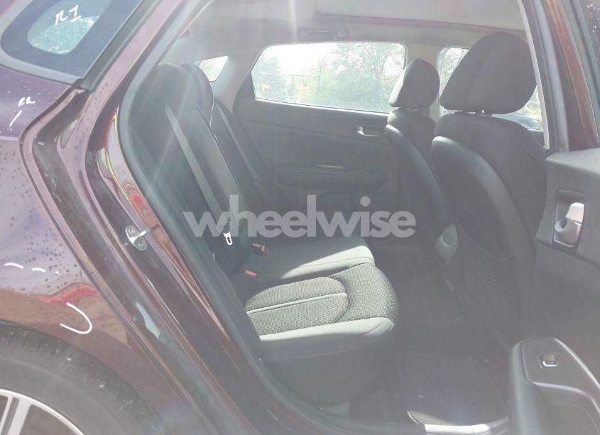 Photo 8 of 2019 Kia Optima LX (VIN 5XXGT4L38KG300261)