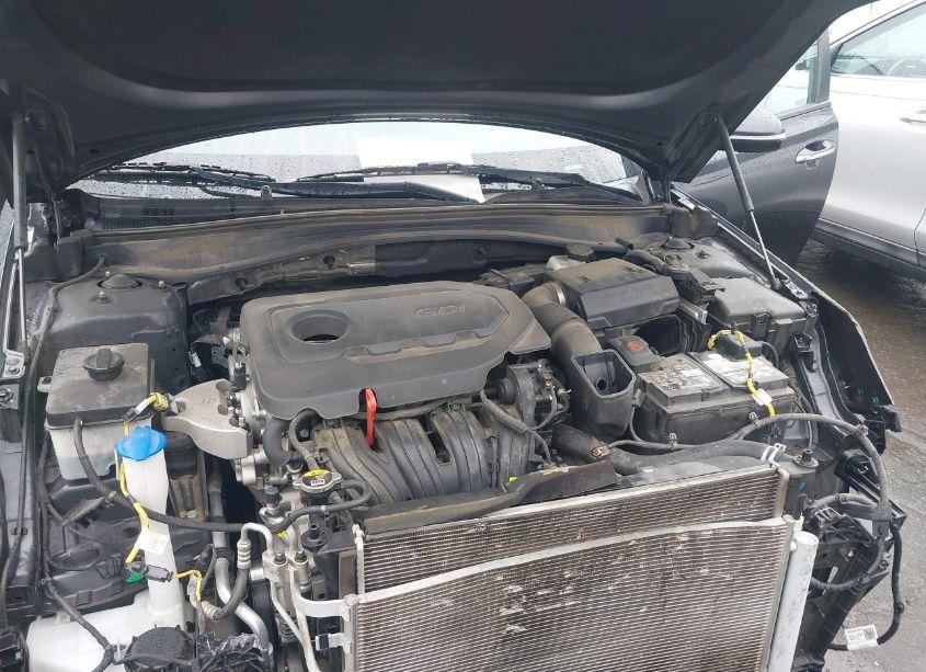 Photo 10 of 2019 Kia Optima LX (VIN 5XXGT4L38KG307629)