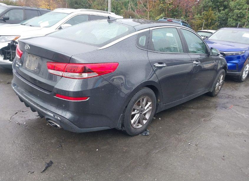 Photo 4 of 2019 Kia Optima LX (VIN 5XXGT4L38KG307629)