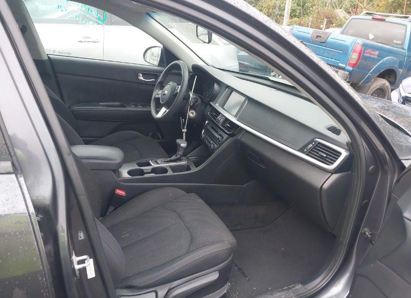 Photo 5 of 2019 Kia Optima LX (VIN 5XXGT4L38KG307629)
