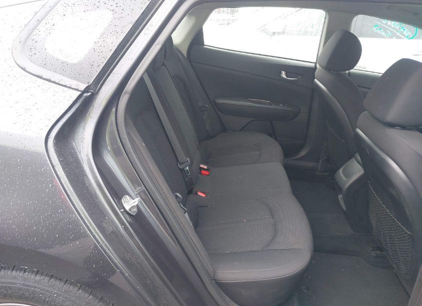 Photo 8 of 2019 Kia Optima LX (VIN 5XXGT4L38KG307629)