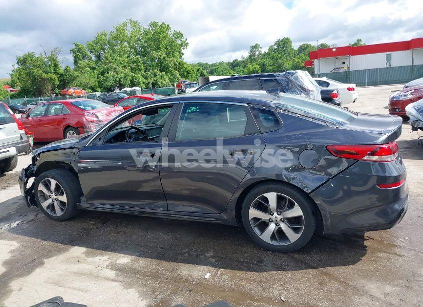Photo 15 of 2019 Kia Optima S (VIN 5XXGT4L38KG309347)
