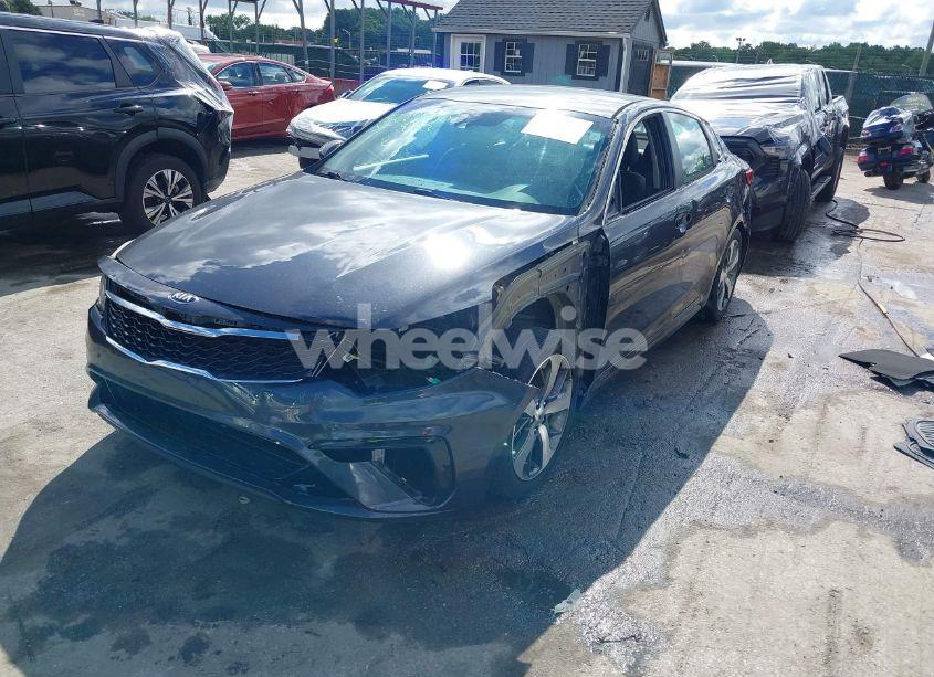 Photo 2 of 2019 Kia Optima S (VIN 5XXGT4L38KG309347)